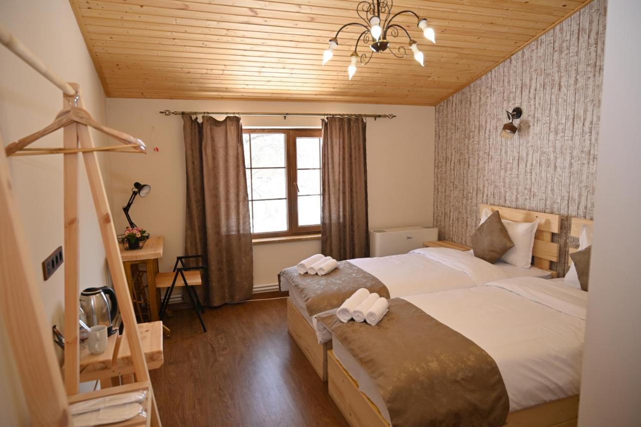 Berkri Gastro Yard & Guest House Yenokavan المظهر الخارجي الصورة