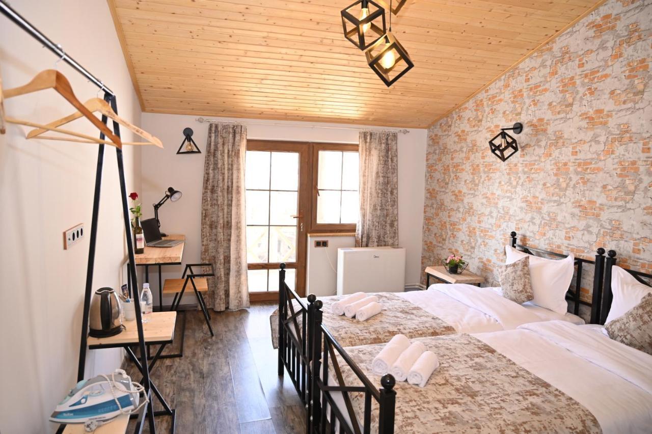 Berkri Gastro Yard & Guest House Yenokavan المظهر الخارجي الصورة