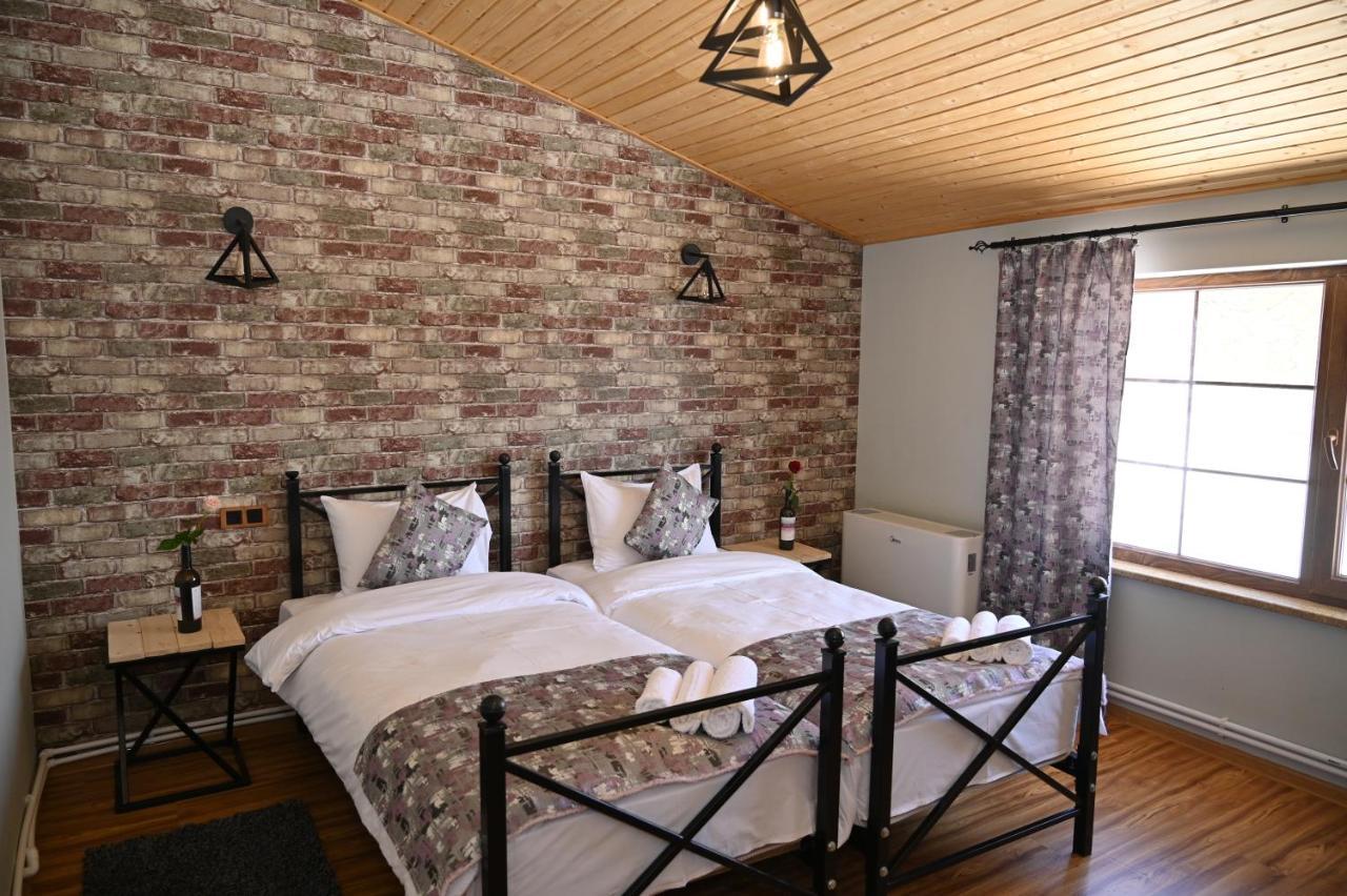 Berkri Gastro Yard & Guest House Yenokavan المظهر الخارجي الصورة