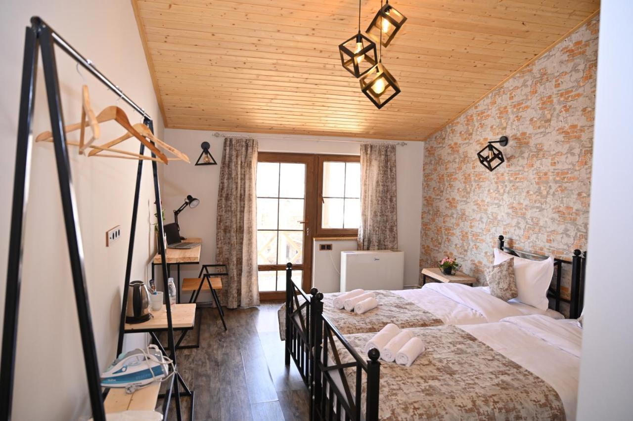 Berkri Gastro Yard & Guest House Yenokavan المظهر الخارجي الصورة