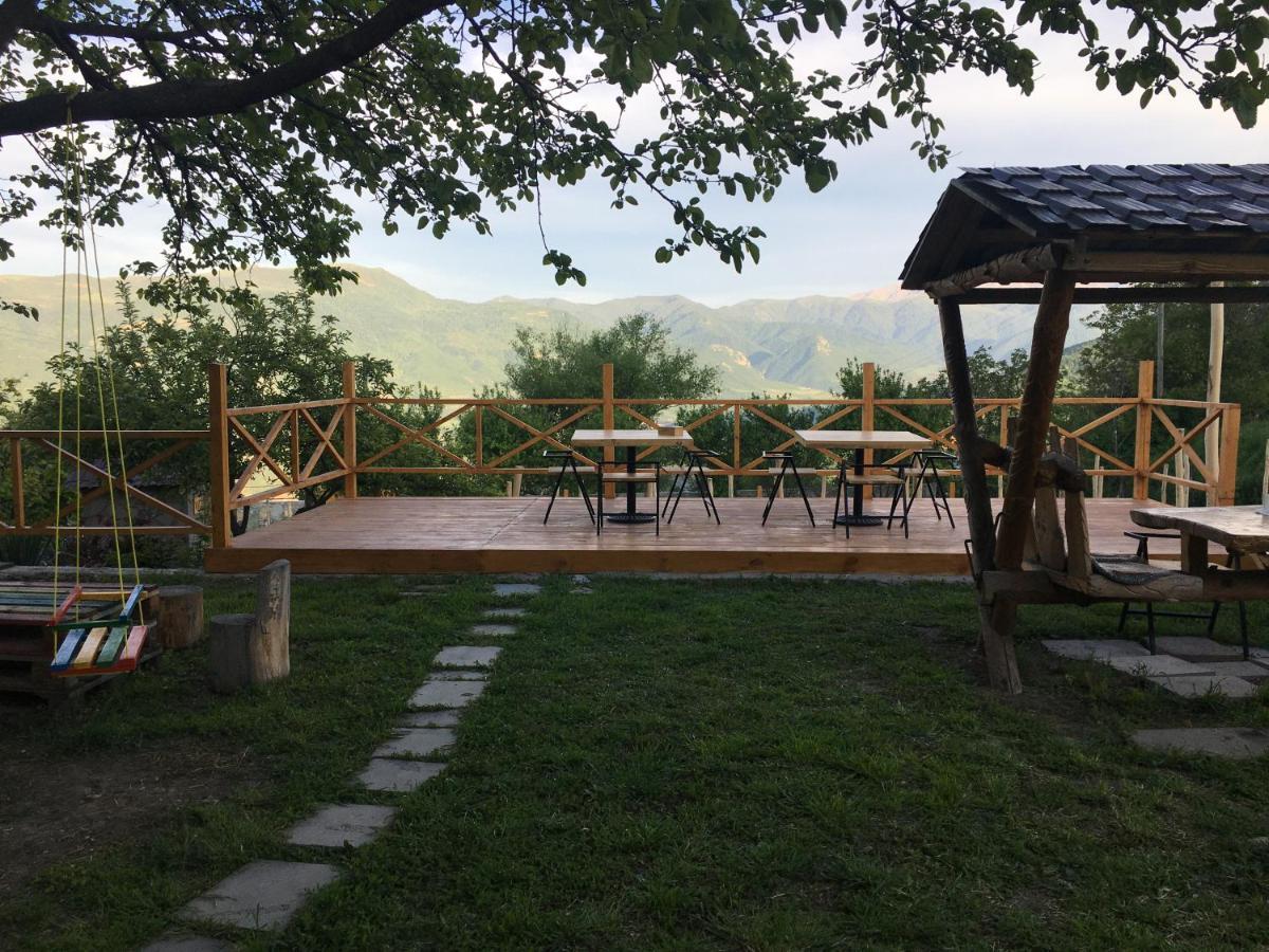 Berkri Gastro Yard & Guest House Yenokavan المظهر الخارجي الصورة