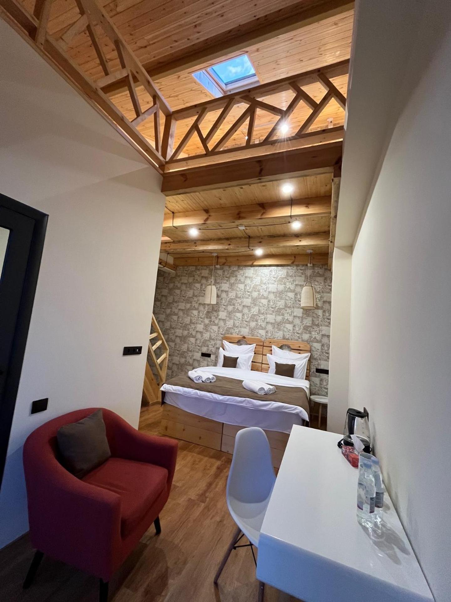 Berkri Gastro Yard & Guest House Yenokavan المظهر الخارجي الصورة