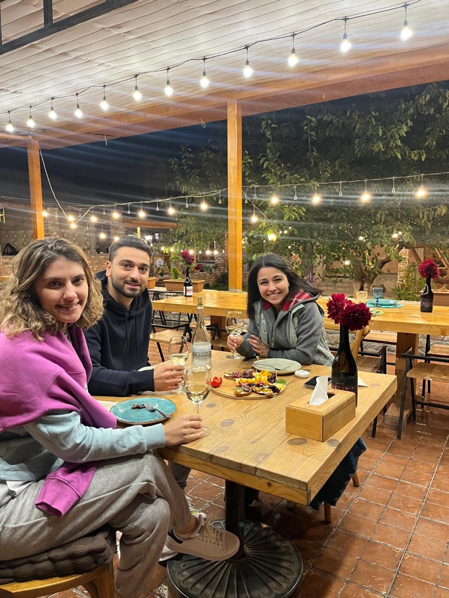Berkri Gastro Yard & Guest House Yenokavan المظهر الخارجي الصورة